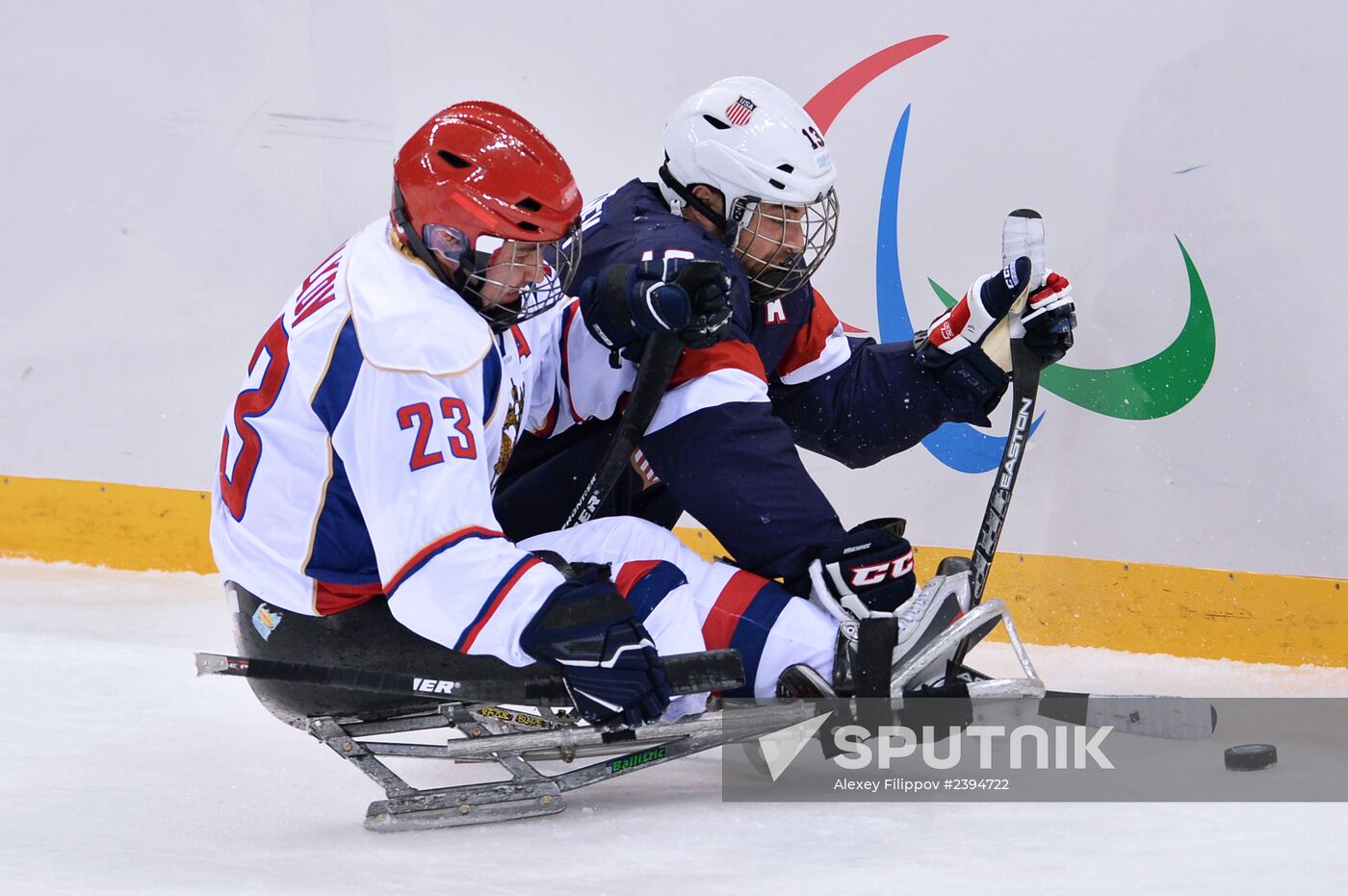 2014 Paralympics. Ice sledge hockey. USA vs. Russia