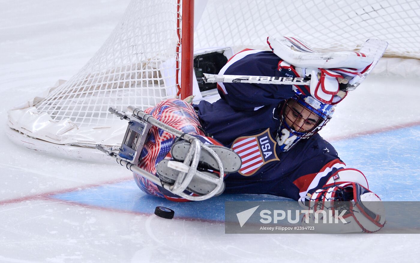 2014 Paralympics. Ice sledge hockey. USA vs. Russia