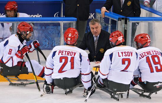 2014 Paralympics. Ice sledge hockey. USA vs. Russia