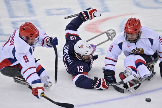 2014 Paralympics. Ice sledge hockey. USA vs. Russia