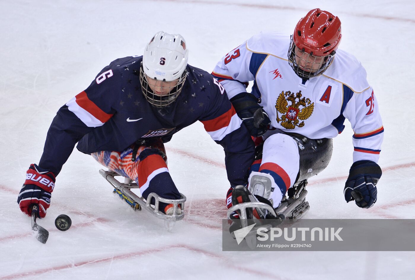 2014 Paralympics. Ice sledge hockey. USA vs. Russia