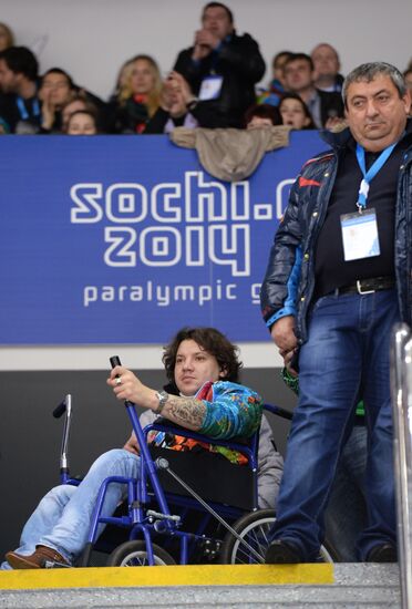 2014 Paralympics. Ice sledge hockey. USA vs. Russia