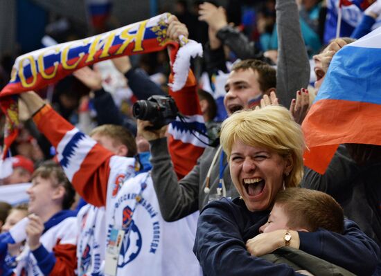 2014 Paralympics. Ice sledge hockey. USA vs. Russia