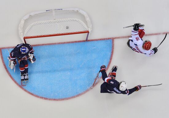 2014 Paralympics. Ice sledge hockey. USA vs. Russia