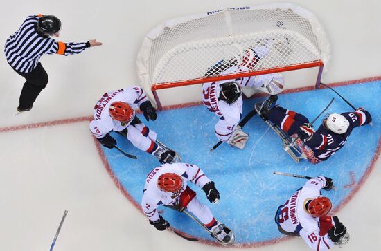 2014 Paralympics. Ice sledge hockey. USA vs. Russia