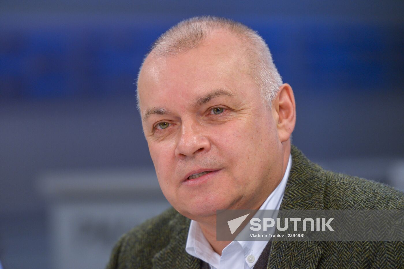 Dmitry Kiselev meets with veteran journalists