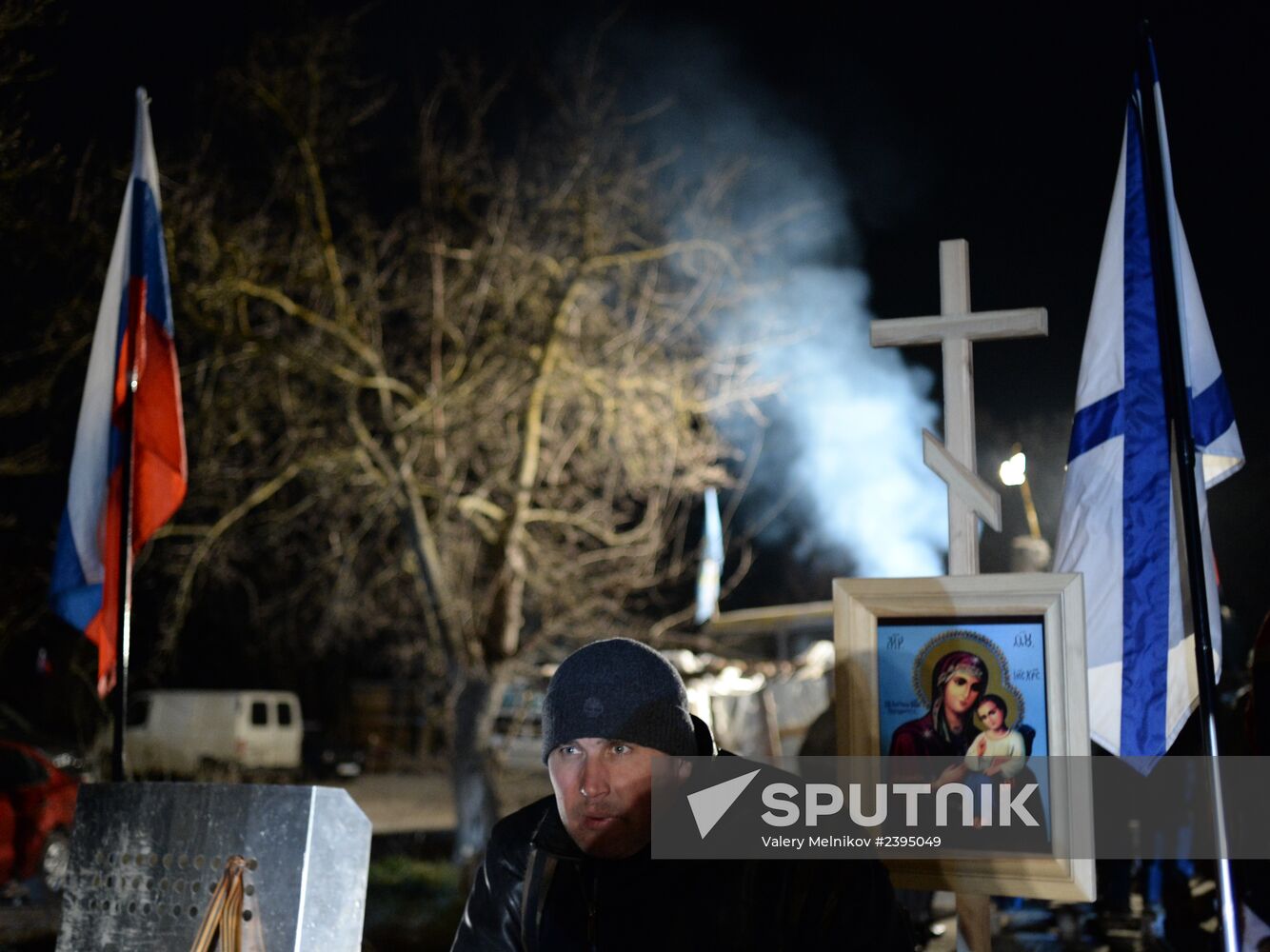 Truck convoy with humanitarian aid from Russian bikers is met in Crimea