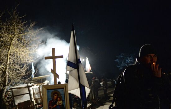 Truck convoy with humanitarian aid from Russian bikers is met in Crimea