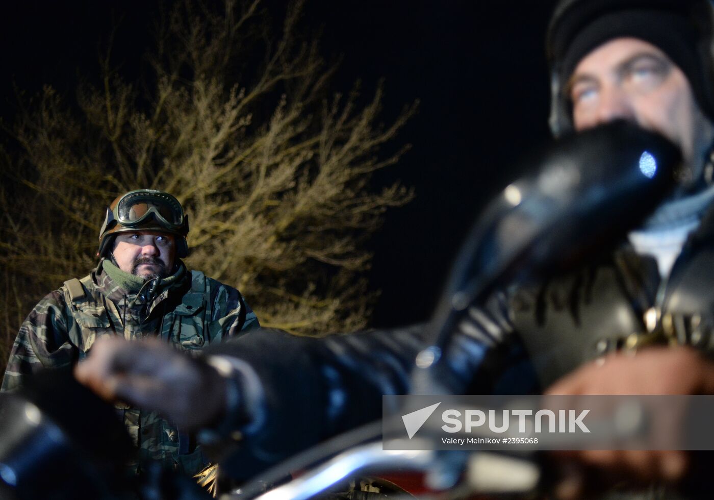 Truck convoy with humanitarian aid from Russian bikers is met in Crimea