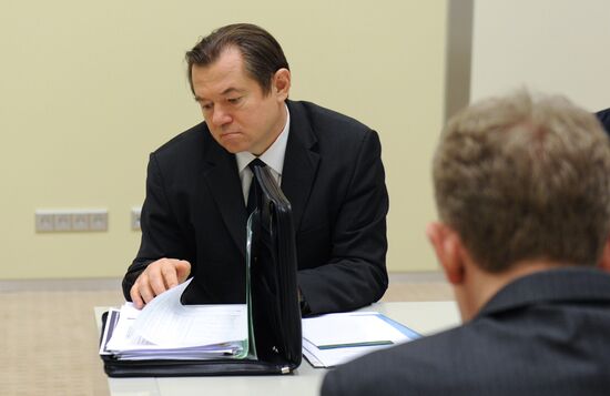 Vladimir Putin chairs meeting on economic issues