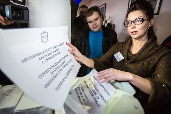 Preparations in Simferopol for referendum on status of Crimea