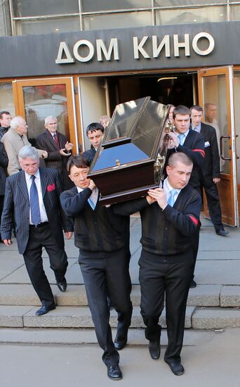 Funeral of celebrated actor Anatoly Kuznetsov