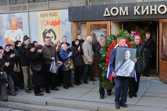 Funeral of celebrated actor Anatoly Kuznetsov