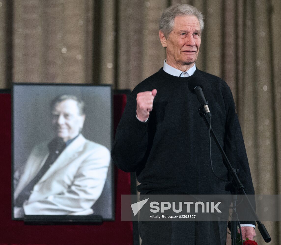 Funeral of celebrated actor Anatoly Kuznetsov