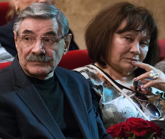 Funeral of celebrated actor Anatoly Kuznetsov