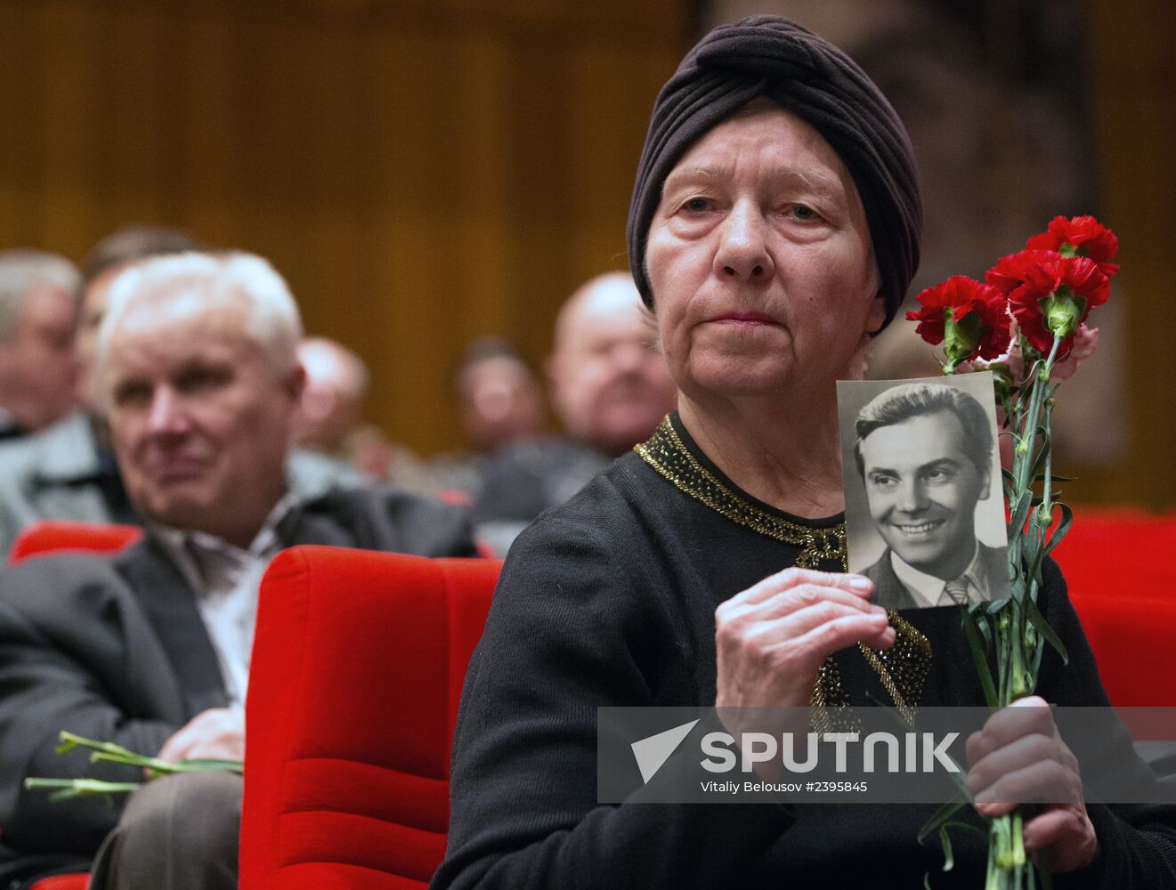 Funeral of celebrated actor Anatoly Kuznetsov