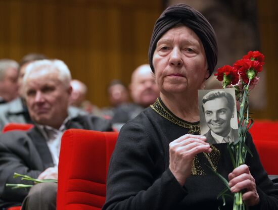 Funeral of celebrated actor Anatoly Kuznetsov