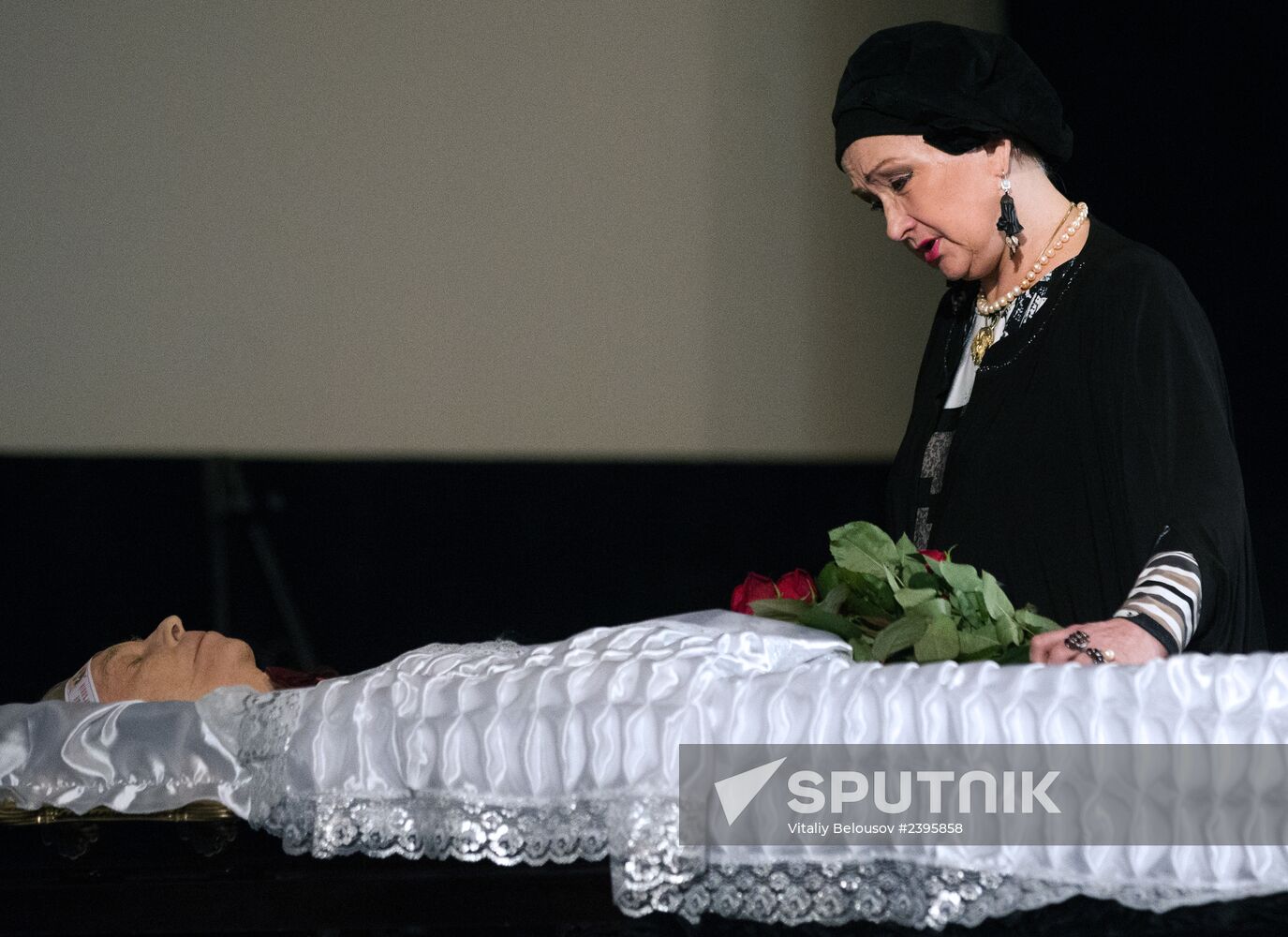 Funeral of celebrated actor Anatoly Kuznetsov