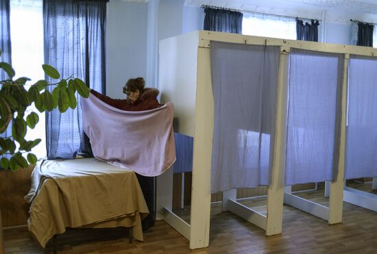 Preparations for Crimean referendum