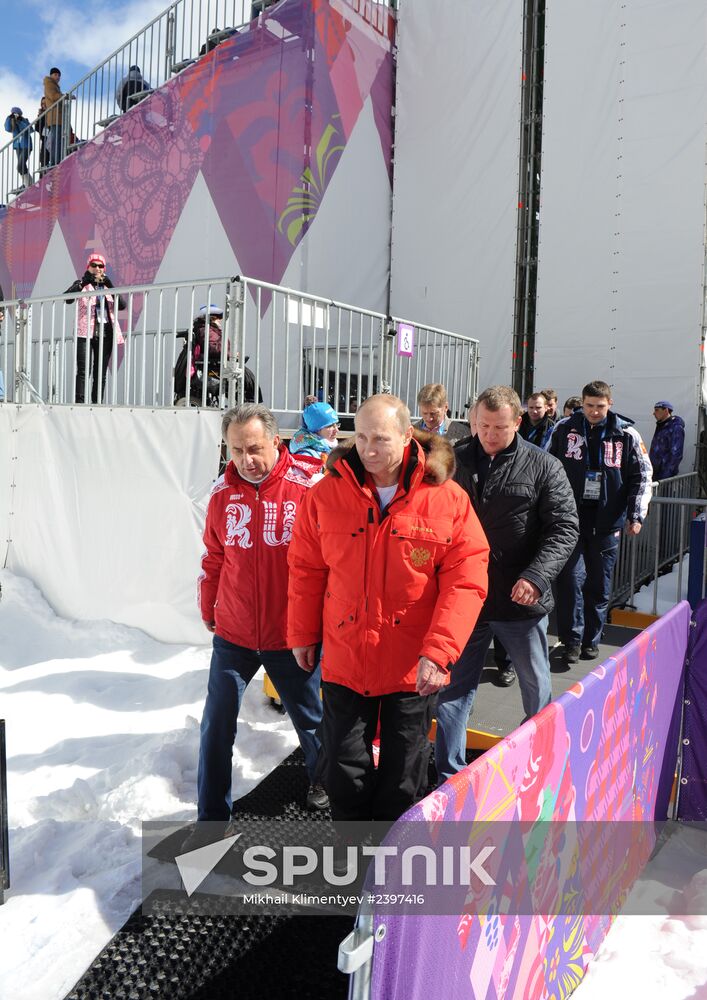 Vladimir Putin visits Laura Cross-country Ski & Biathlon Center