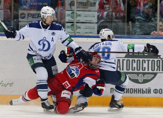 Kontinental Hockey League. Lokomotiv Yaroslavl vs. Dynamo Moscow