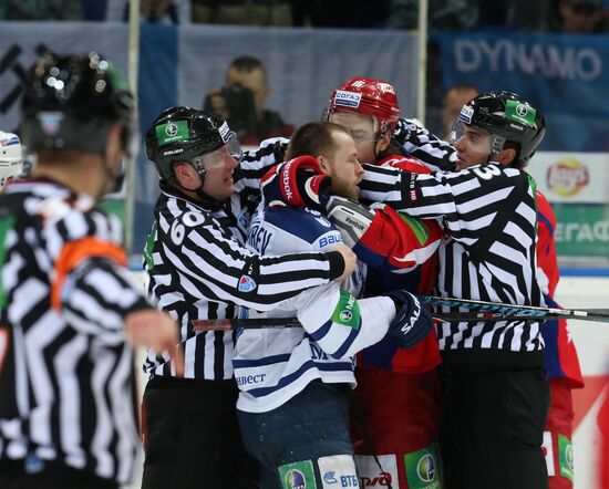 Kontinental Hockey League. Lokomotiv Yaroslavl vs. Dynamo Moscow