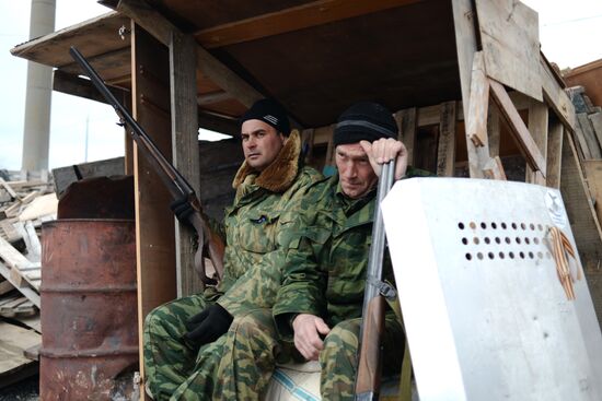 Checkpoint on road between Sevastopol and Orlinoye village
