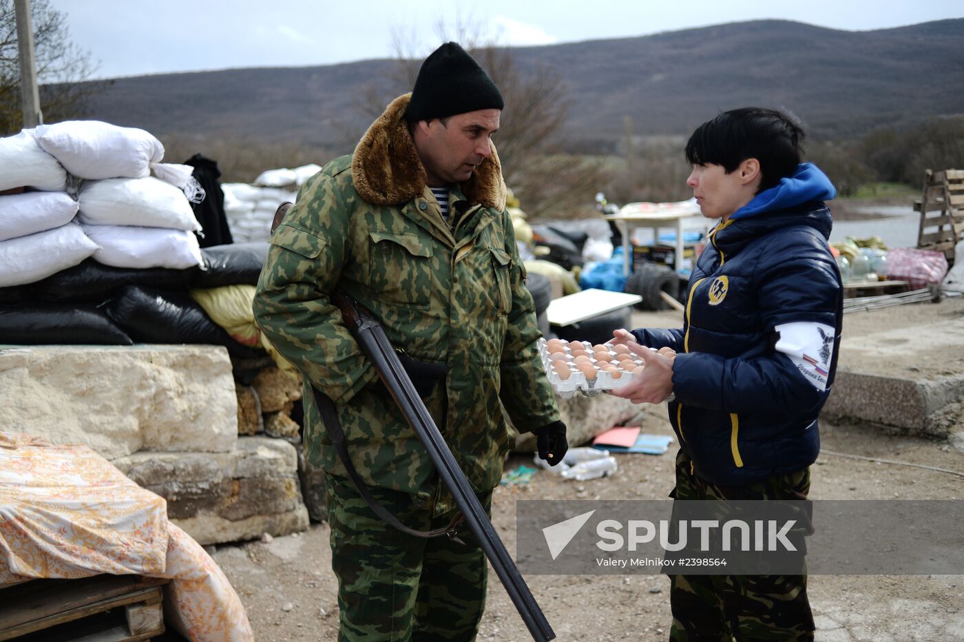 Checkpoint on road between Sevastopol and Orlinoye village