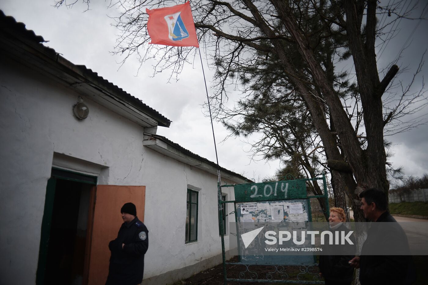 Sevastopol votes in Crimea secession referendum