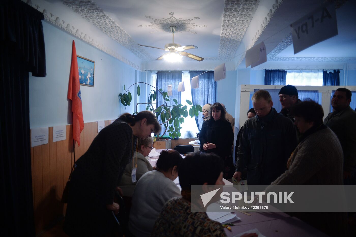 Sevastopol votes in Crimea secession referendum