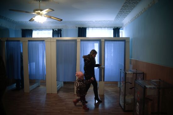 Sevastopol votes in Crimea secession referendum