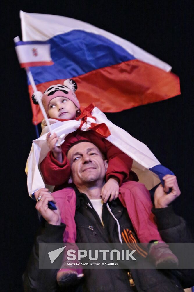 Celebration in downtown Simferopol after Crimea referendum