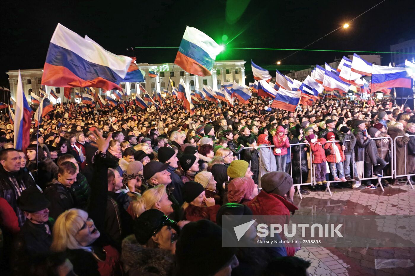 Celebration in downtown Simferopol after Crimea referendum