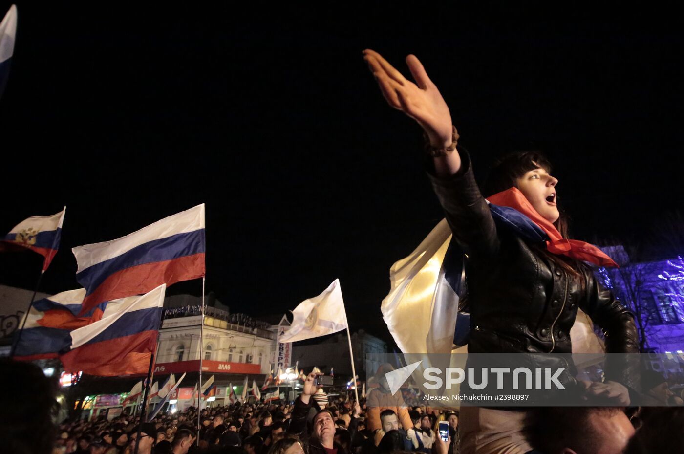 Celebration in downtown Simferopol after Crimea referendum