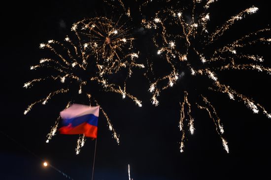 Celebration in downtown Simferopol after Crimea referendum