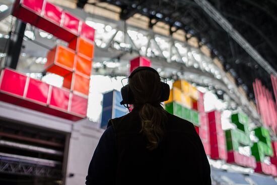 Behind the scenes at closing ceremony of the Sochi 2014 Winter Paralympic Games