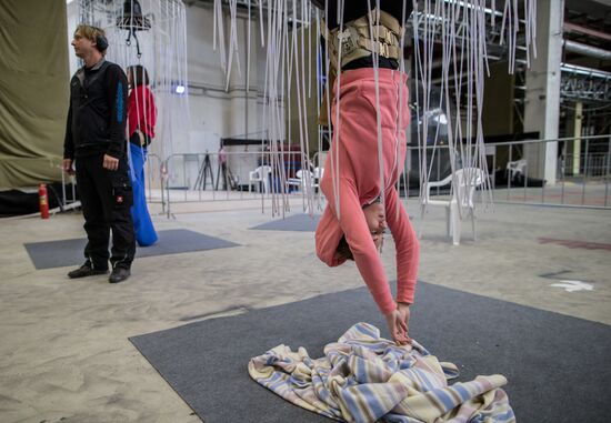 Behind the scenes at closing ceremony of the Sochi 2014 Winter Paralympic Games
