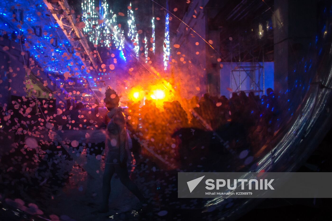 Behind the scenes at closing ceremony of the Sochi 2014 Winter Paralympic Games