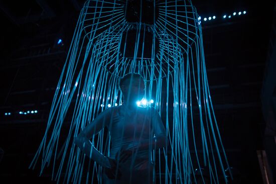 Behind the scenes at closing ceremony of the Sochi 2014 Winter Paralympic Games