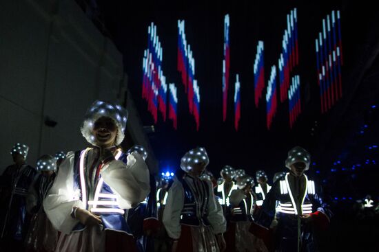 Behind the scenes at closing ceremony of the Sochi 2014 Winter Paralympic Games