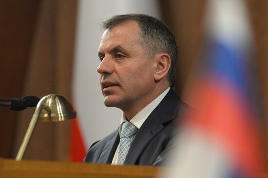 Crimean parliament declares Crimea independent