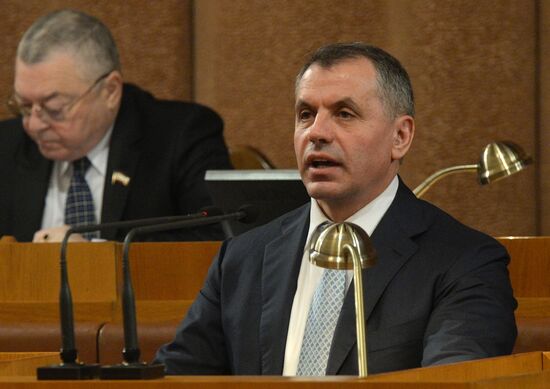 Crimean parliament declares Crimea independent