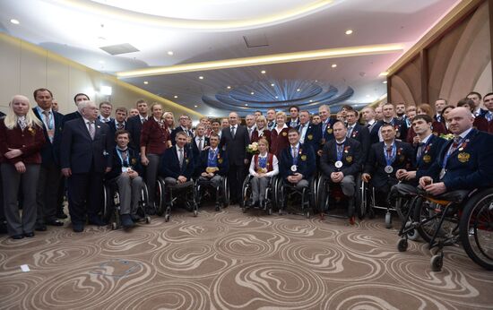 Vladimir Putin presents state awards to winners of Sochi 2014 Winter Paralympics