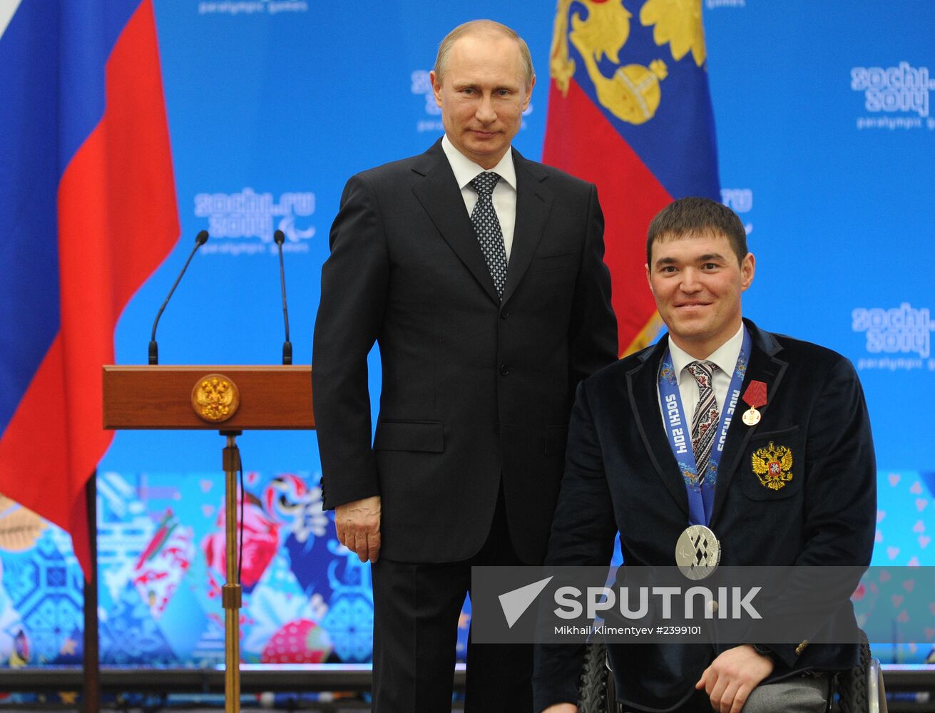 Vladimir Putin presents state awards to winners of Sochi 2014 Winter Paralympics