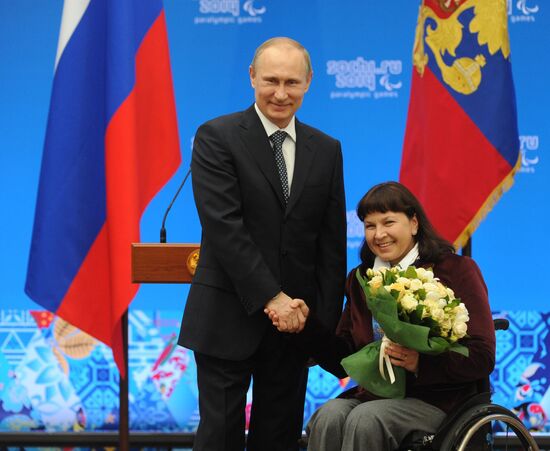 Vladimir Putin presents state awards to winners of Sochi 2014 Winter Paralympics