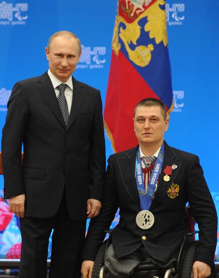 Vladimir Putin presents state awards to winners of Sochi 2014 Winter Paralympics