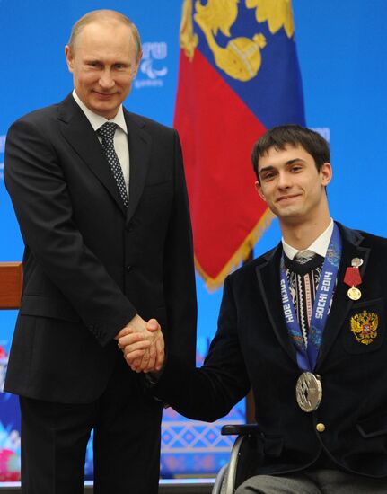 Vladimir Putin presents state awards to winners of Sochi 2014 Winter Paralympics