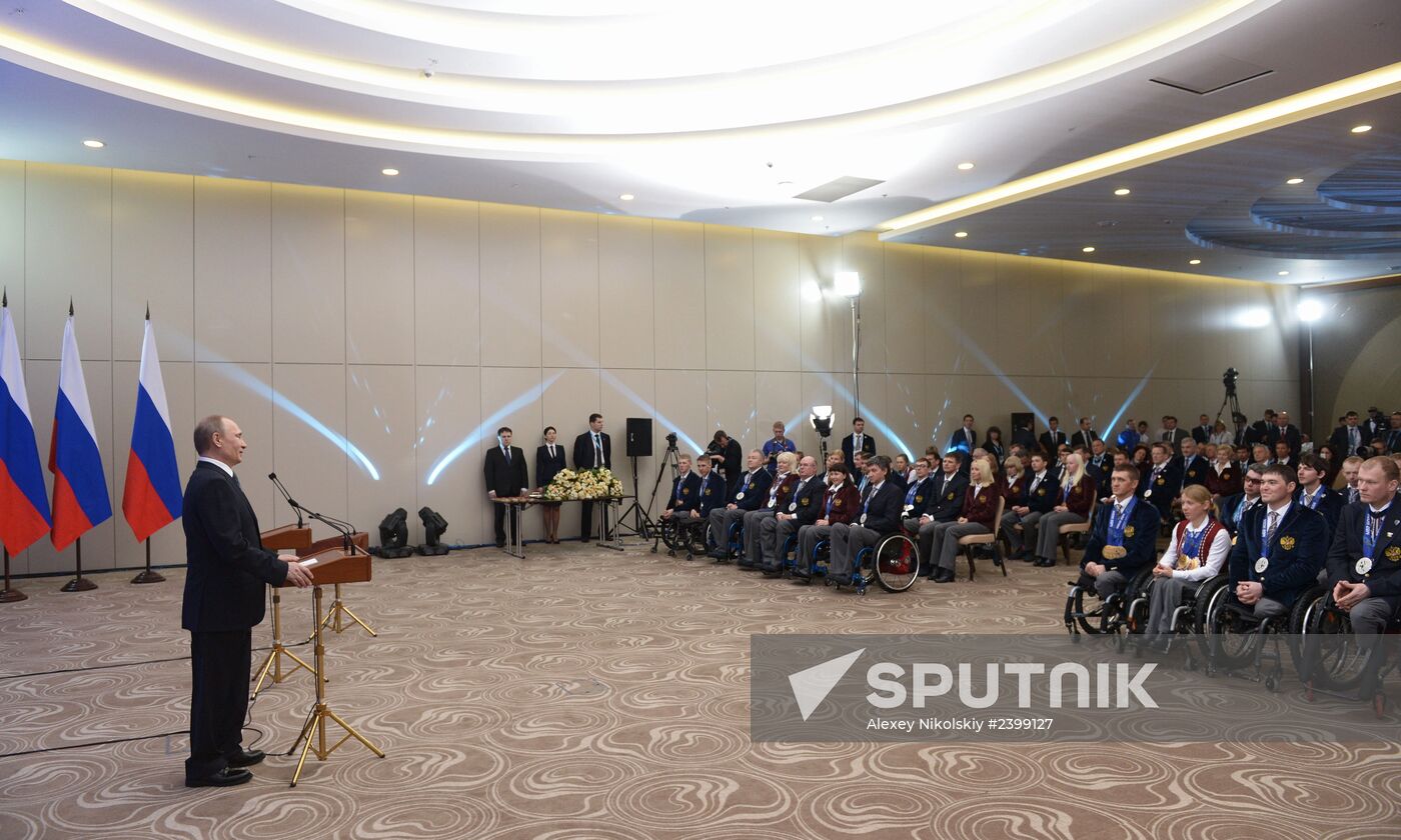 Vladimir Putin presents state awards to winners of Sochi 2014 Winter Paralympics