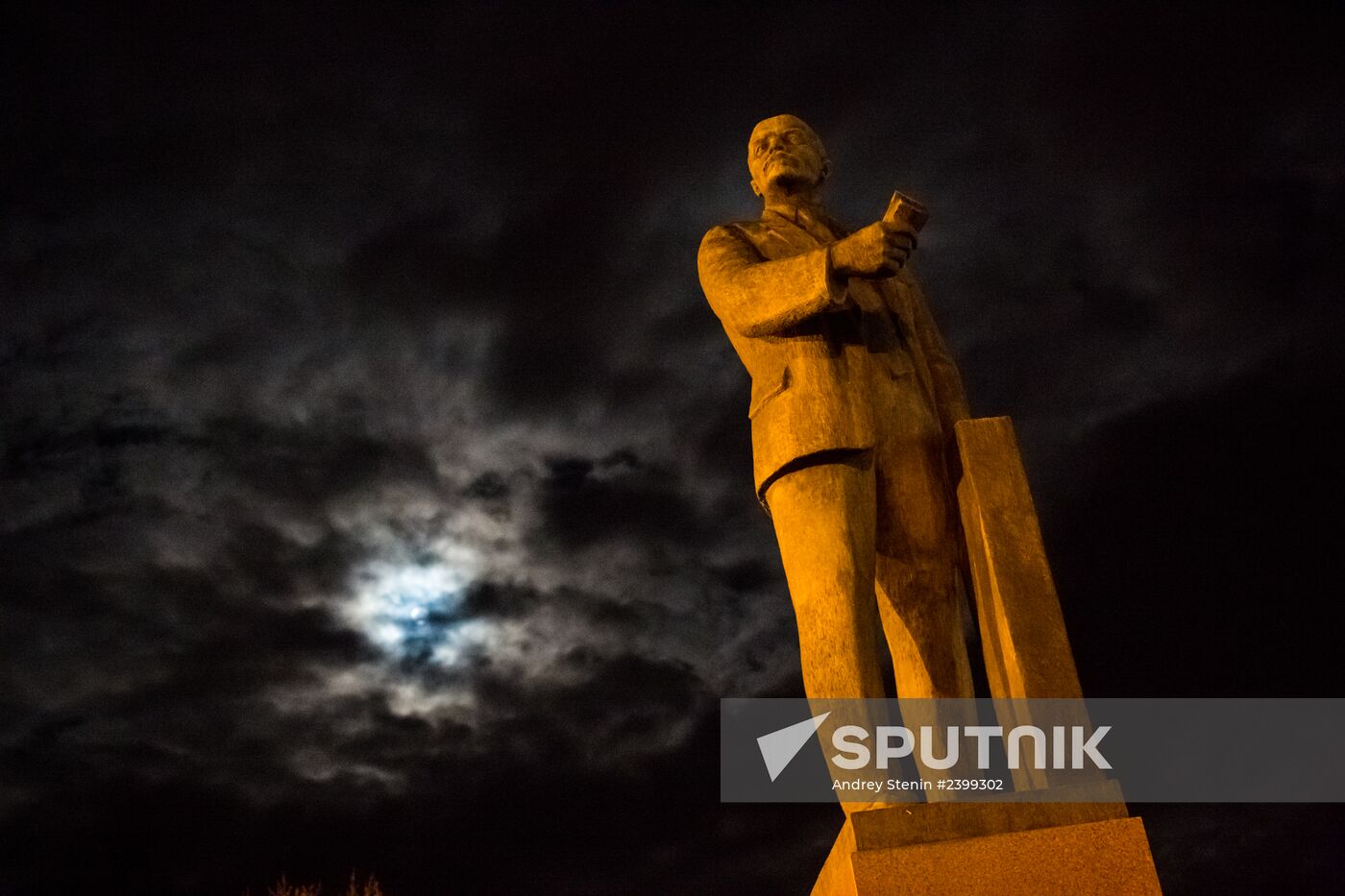 Lenin monument in Simferopol