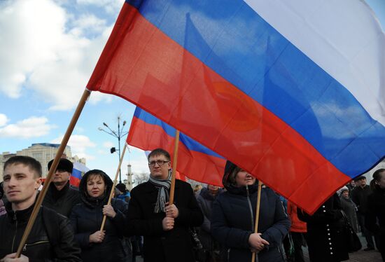 Rallies across Russia in support of Crimea